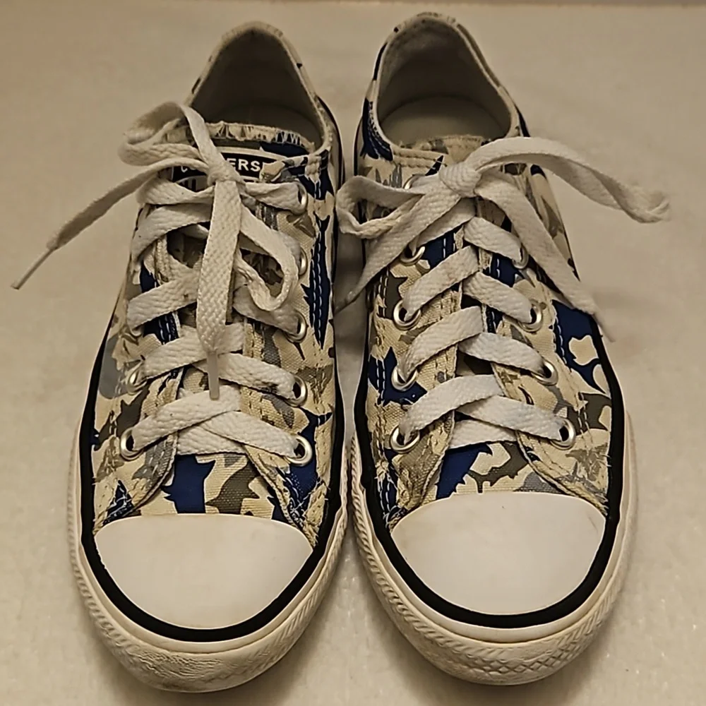 Converse All Stars Low Top Sneakers Blue/Gray Shark Bite Fish Novelty Sz 12